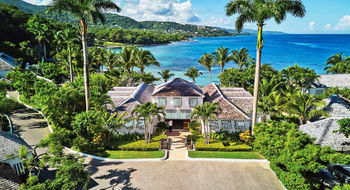 Round Hill's lobby and private beach.